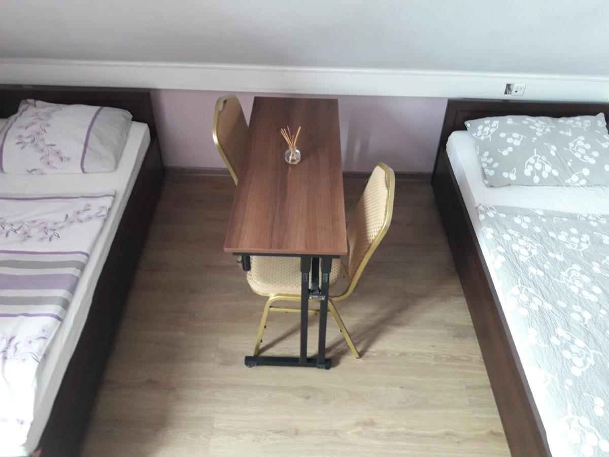 Hostel Palacyk Bydgoszcz Buitenkant foto